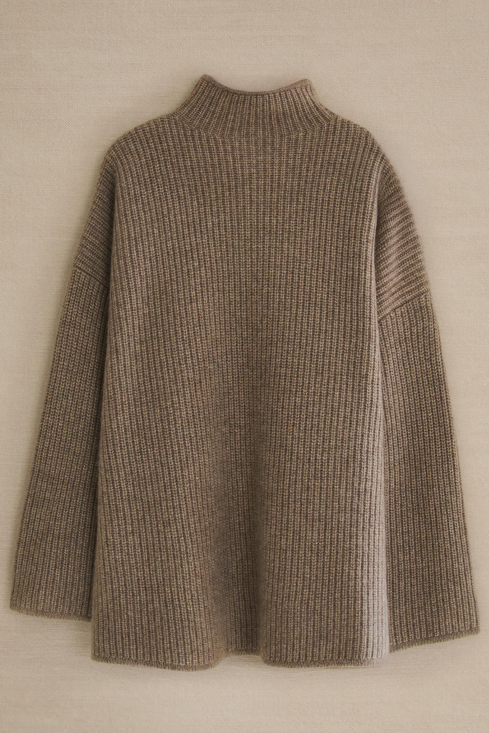 CASHMERE SWEATER